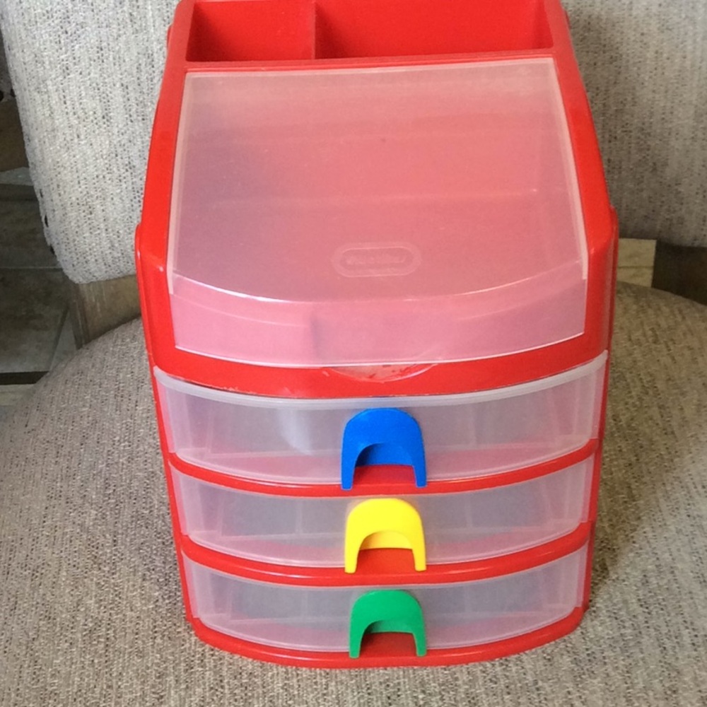 FINAL SALE PRICE Like New Handy Rubbermaid Household Organizer